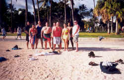 thebeach.jpg (77242 bytes)